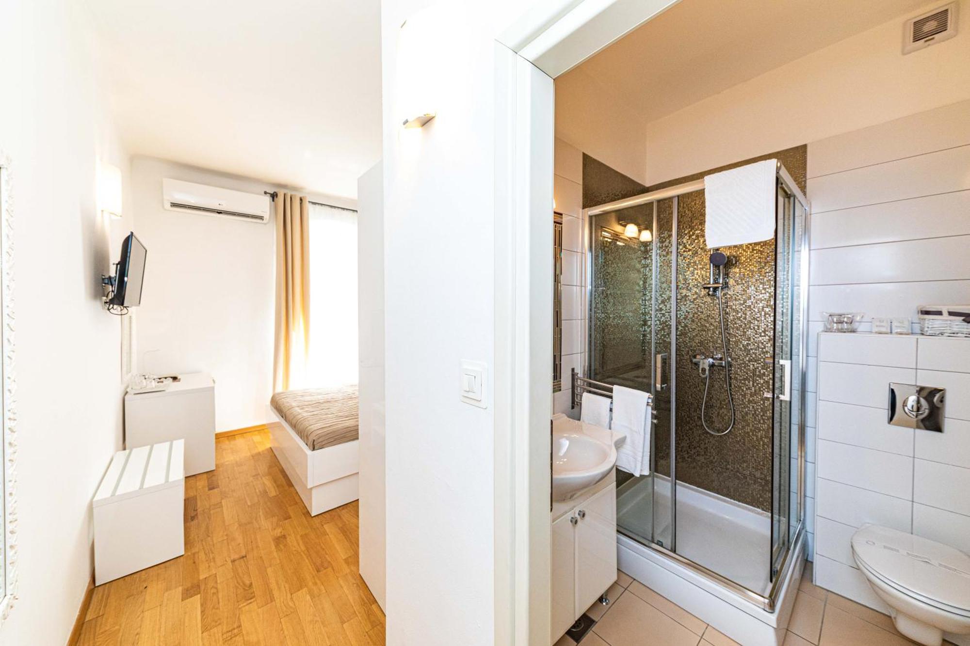 Riva City Rooms Split Rum bild